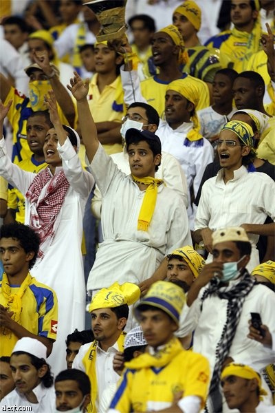 كاد فريق النصر لكرة القدم يعكر فرحة غريمه الهلال وجماهيره بـ "لقب نادي القرن الآسيوي"، عندما تعادلا بهدفين لمثلهما، أمس على ستاد