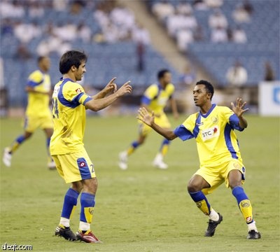 كاد فريق النصر لكرة القدم يعكر فرحة غريمه الهلال وجماهيره بـ "لقب نادي القرن الآسيوي"، عندما تعادلا بهدفين لمثلهما، أمس على ستاد