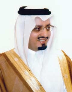 أمير عسير يوجه بتسيير قافلة «حب الوطن» لمساعدة الأسر النازحة