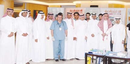 «الأبحاث والتسويق» تطعم منسوبيها بلقاح H1N1
