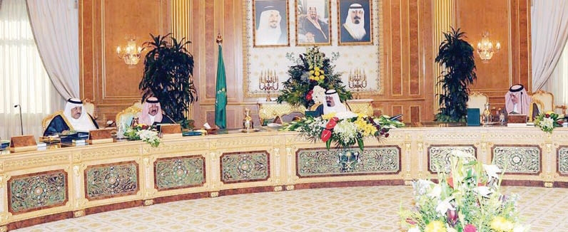 خادم الحرمين يشدّد على التفاني في خدمة الحجاج وتوفير التسهيلات لهم