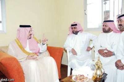 أمير عسير يعزي في الشهيدين أحمد وسعيد العمري
