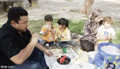 أثرياء العراق يمارسون التزلج على نهر دجلة رغم العنف