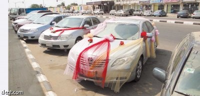 أبناء وبنات جازان يقهرون المعتدين بالزواج على أصوات القذائف والمدافع