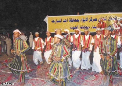 برامج ترفيهية ورقصات شعبية تشعل ليالي النازحين