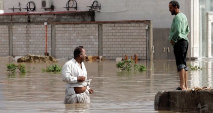 الأمطار تفاجئ جدة.. وفاة 25 شخصا وجهود الإنقاذ تتواصل طوال الليل