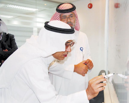 متابعة مستمرة لشبكة موبايلي من المركز الرئيس في الرياض.. والتمامي يثني على أداء فريق العمليات