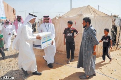 قافلة بنك الرياض تقدم مساعدات لأبناء الحدود الجنوبية