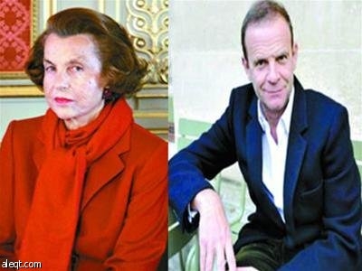 محاكمة مصوّر لتلقيه هدايا قيمتها 1.5 مليار دولار