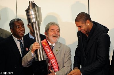 الرئيس البرازيلي يريد أدريانو في مونديال 2010
