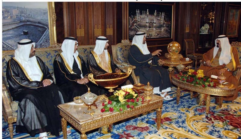 خادم الحرمين الشريفين وولي العهد يستقبلان أولياء عهد الإمارات السبع