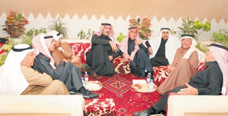الإعلاميون يتبادلون الأفكار ويجدّدون علاقاتهم في اللقاء السنوي الخامس