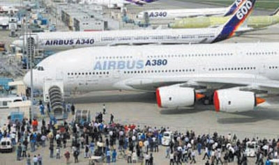 «طيران الإمارات» تشغل الإيرباص A380 إلى جدة