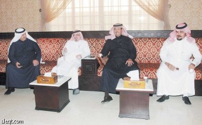 الدوسري يحتفي بأعضاء غرفة الشرقية الجدد