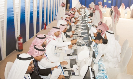 الزهير: سنركز على دعم المرأة وإيجاد تسهيلات لها وتنويع مجالات استثماراتها