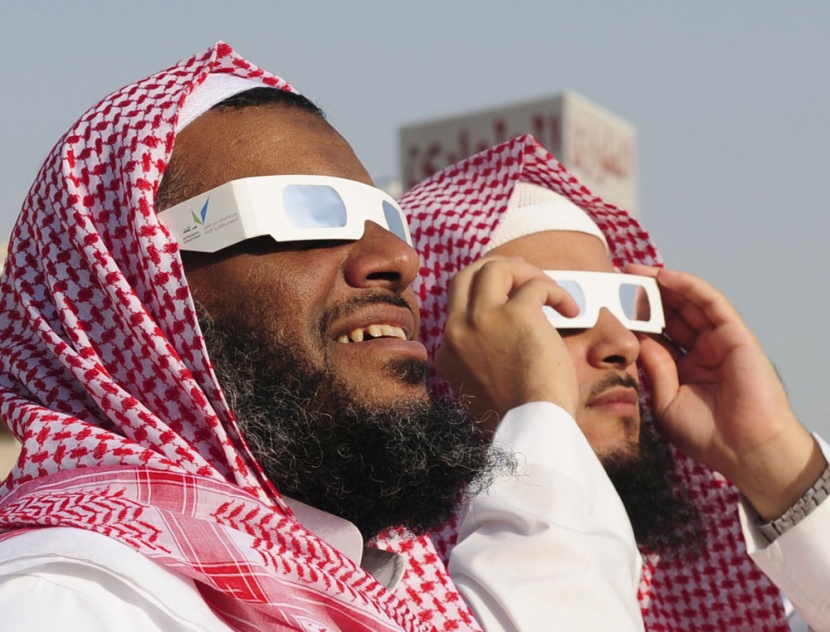 العالم يشهد كسوفا حلقيا للشمس هو الأطول في هذه الألفية