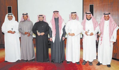 هيئة الاستثمار تكرِّم إداراتها المتميزة ونجوم ساقيا لعام 2009