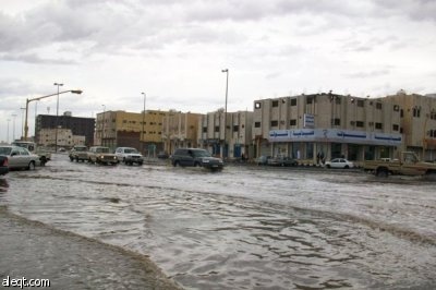 أمطار غزيرة على المدينة وتبوك والجوف و حائل .. وتوقف الملاحة البحرية في جدة تحوطا