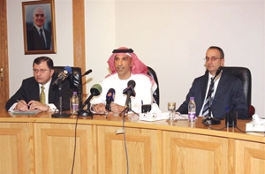 الأردن دبي الإسلامي يُدشن أعماله المصرفية في الأردن