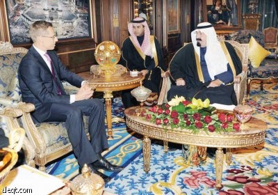 الملك يتسلم رسالة من رئيسة فنلندا