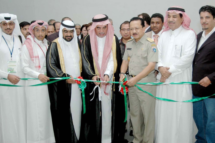 سفير خادم الحرمين الشريفين في اندونيسيا يفتتح معرض ملامح سعودية
