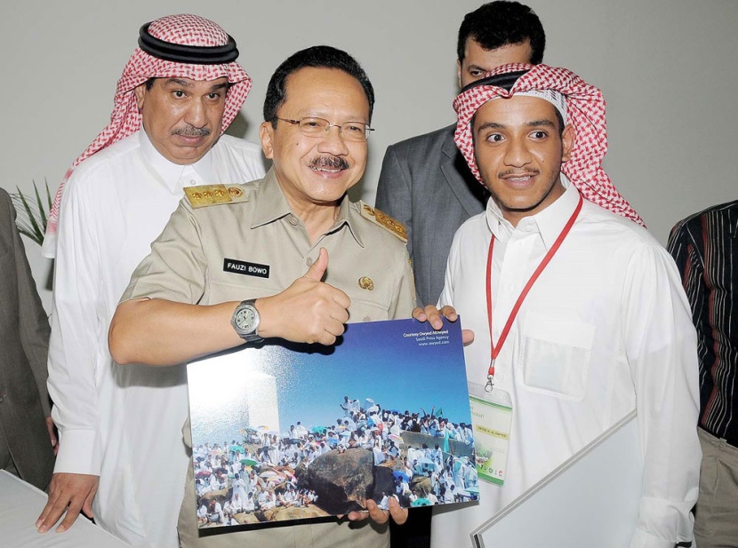 سفير خادم الحرمين الشريفين في اندونيسيا يفتتح معرض ملامح سعودية