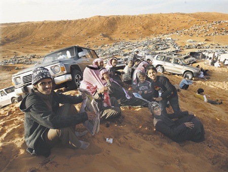 الغضا والطرفية.. تجمعات موسمية بلا مستثمرين