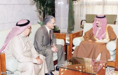 الأمير سلمان يستقبل وفدا من أهالي محافظة عنيزة