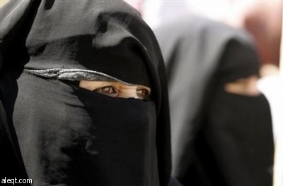 تقرير: فرنسا تتجه إلى منع النقاب الإسلامي