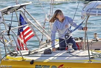 مراهقة أمريكية تنضم لسباق على لقب أصغر المبحرين حول العالم