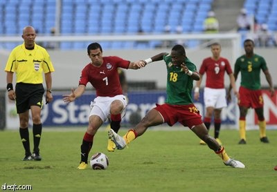 مصر تهزم الكاميرون وتضرب موعدا مع الجزائر في قبل النهائي