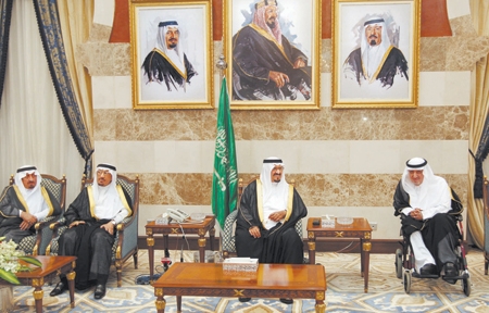 سلطان يتبرّع بـ 10ملايين ريال لمراكز الأيتام والمعوقين سنوياً في منطقة مكة