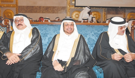 سلطان يتبرّع بـ 10ملايين ريال لمراكز الأيتام والمعوقين سنوياً في منطقة مكة
