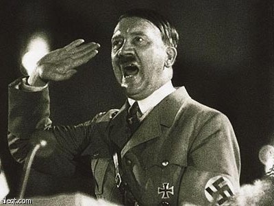 هتلر كان يخاف من طبيب الأسنان ويعاني من رائحة فم كريهة