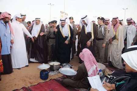عنيزة تحتفل بـ «الغضا» وتوفر 700 وظيفة مؤقتة للرجال والنساء
