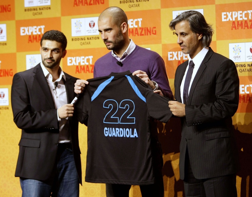 بيب جوارديولا مدرب نادي برشلونة يعلن دعمه رسمياً لحملة قطر 2022 لاستضافة كأس العالم لأول مرة في الشرق الأوسط.
