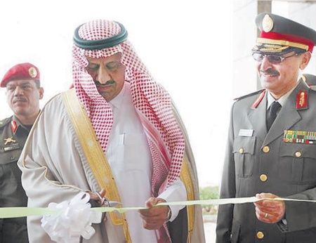 السعودية تستعرض منجزاتها عسكرياً بتدشين مبنى لـ «قوة الصواريخ»