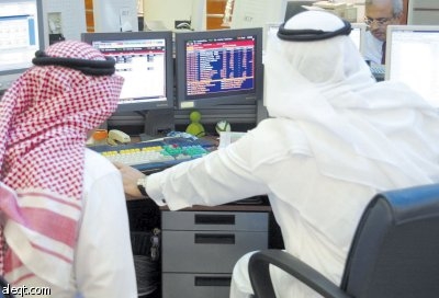 «البتروكيماويات» و«الأسمنت» تقودان المؤشر إلى أعلى إغلاق منذ 15 أسبوعا