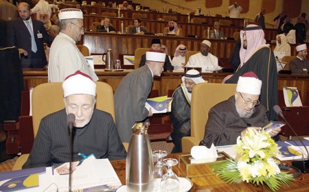 بعد 82 عاما.. شيخ الأزهر يوارى في ثرى البقيع إنفاذا لوصيته