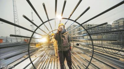 المقاولون يطالبون بضمان حكومي لتحفيز البنوك على تمويل مشاريعهم