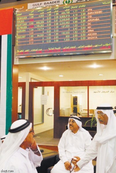 أسواق الخليج تتباين: قفزة في قطر والبحرين وتراجع في الكويت