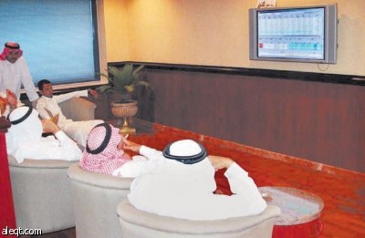 سوق الأسهم يرفع مكاسبه فوق 700 نقطة منذ بداية 2010