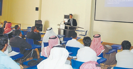 تعاون أكاديمي في مجال الطب بين جامعتي حائل وروان الفرنسية