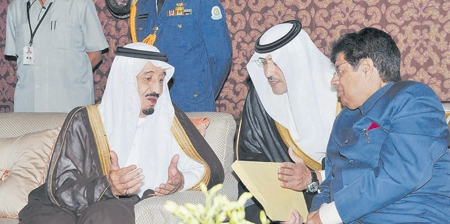 السفارة السعودية في دلهي تقيم حفل عشاء تكريما لأمير الرياض
