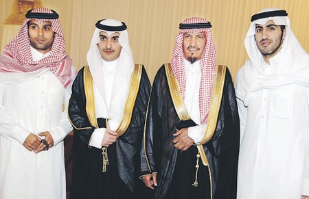 أسرة النمر تحتفل بزفاف عبد العزيز