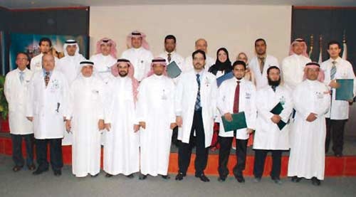 مستشفى الملك خالد التخصصي للعيون يحتفي بالأساتذة والأطباء المثاليين