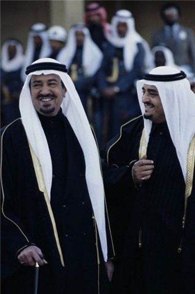 الأمير سلمان يعلن تنظيم ندوة علمية  تؤرخ حياة الملك فهد