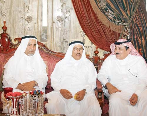 أسرة «الفوزان» تحتفي بالأمير فيصل بن سلمان