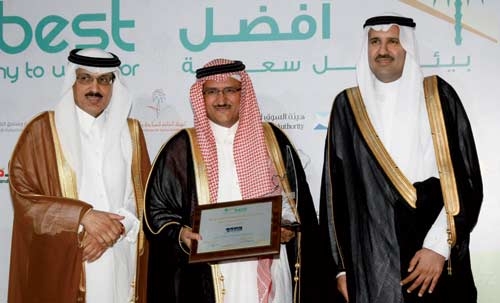 «العمل» تثمّن دور 	الاقتصادية في إشاعة بيئة ملائمة للموظفين