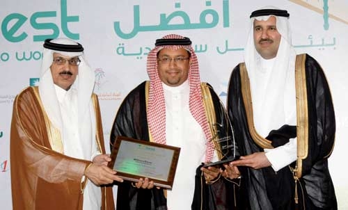 «العمل» تثمّن دور 	الاقتصادية في إشاعة بيئة ملائمة للموظفين
